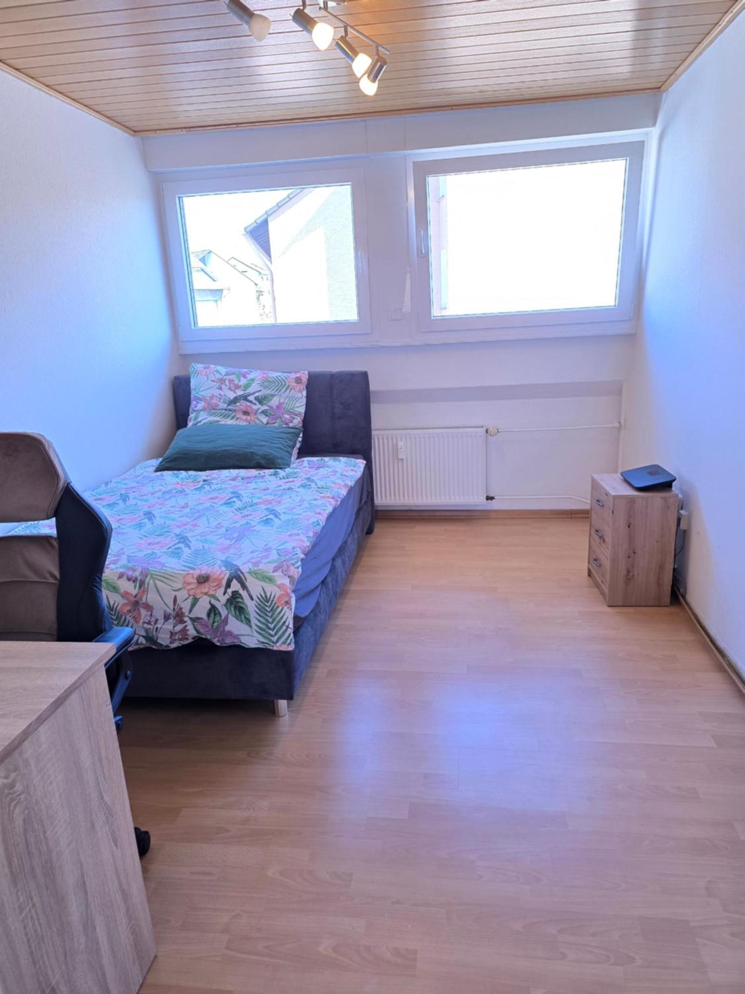 Apartment Ergste Am Ruhr 85 Sqm , 3 Minutes To A45 With Garage Schwerte Esterno foto